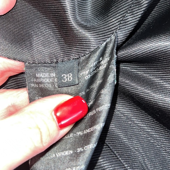 Prada women’s jacket 🎈🎉 HOST PICK!! - Picture 8 of 14